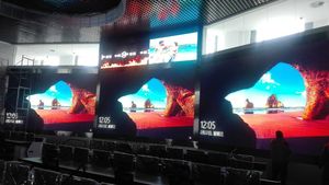 Pantalla Ultra HD con Resolución HDR y Diseño Anticolisión con Bloqueo Rápido para <span class=keywords><strong>Feria</strong></span> Comercial Latina y Auditorio Municipal - Product Image 3