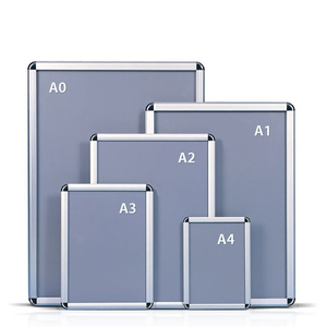 Cadre d'affichage en aluminium pour porte-bonheur, encadrement d'angle pour affichage - Product Image 1