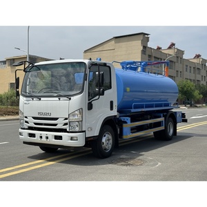 Camion à pompe à vide ISUZU 5m3 4x2 2500 gallons pour l'aspiration des eaux usées liquides - Product Image 3
