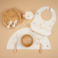 Ensemble de vaisselle en silicone de qualité alimentaire 9 pièces pour tout-petits, bol à ventouse, bavoir imperméable, cuillère, fourchette, pour l'apprentissage du sevrage, personnalisable