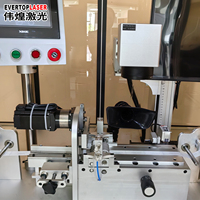 Machine de marquage laser UV entièrement automatique pour le lavage à l'eau, machine de marquage d'étiquettes en tissu