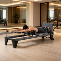 Mesin Pilates Reformer Pro dari Aluminium Alloy Warna Hitam, Peralatan Gym Komersial untuk Latihan Tubuh Penuh, Olahraga Kebugaran di Rumah
