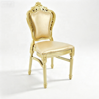 Chaise de mariage en résine dorée royale, style rococo français, dossier sculpté en couronne, coussin rembourré doré, pour banquets