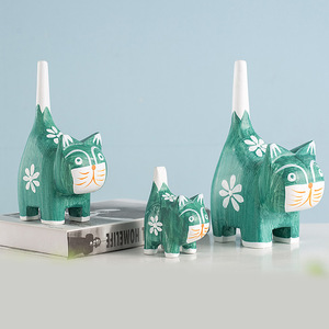 Figurines de famille de chats en bois sculpté, motif de plantes vertes, en pin, décoration pour la maison, ensemble de trois pièces pour le salon - Product Image 1