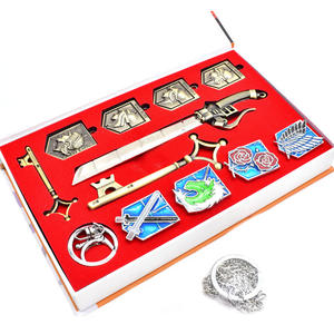 Venta caliente Attack Titan Anime Logo insignia colgante arma llavero collar conjunto para mosquetones y promociones - Product Image 2