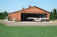 Hangar d'avion préfabriqué sur mesure à grande portée, design moderne, structure en acier préfabriquée