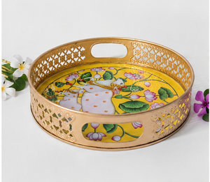 Bandeja Decorativa con Acabado Dorado y Diseño Floral Impreso en el Interior, Laterales Calados con Asas, para Mesa de Comedor, Hogar u Hotel - Product Image 2