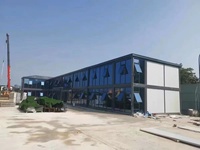 Maison préfabriquée durable à double couche avec toit imperméable, nouveau design pour hôtels, inspirée des maisons conteneurs d'Asie du Sud-Est