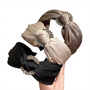 Serre-têtes de luxe pour femmes 2025 – Accessoires capillaires élégants en satin à bord large orné de strass avec breloque, 14 cm - Product Image 4