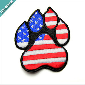 กระเป๋าใส่เสื้อผ้าลายตัวอักษรดอกไม้เป็นมิตรกับสิ่งแวดล้อมอุปกรณ์เสริมกระเป๋าเดินทางปักโลโก้ธงชาติอเมริกันป้ายแบบออกแบบได้ตามต้องการ - Product Image 2