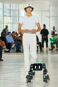 El robot de modo dual <span class=keywords><strong>BAOBAO</strong></span> cambia libremente las formas humanoides/cuadrúpedas ofrece servicios profesionales de curación mental para usuarios domésticos - Product Image 6