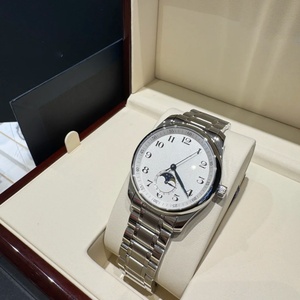 นาฬิกาข้อมือดำน้ำแบบคลาสสิกทรงยาว 40 มม. พร้อมฟังก์ชั่น Moonphase หน้าปัดสีน้ำเงิน Sunburst หรูหรา โทนสีทอง ระบบอัตโนมัติ พร้อมฟังก์ชั่นปลุก - Product Image 3