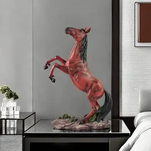 Vendita calda dinamico rosso-marrone resina statua di cavallo con criniera nera, posa di allevamento sulla Base di erba, elegante arredamento per la casa per il soggiorno - Product Image 4