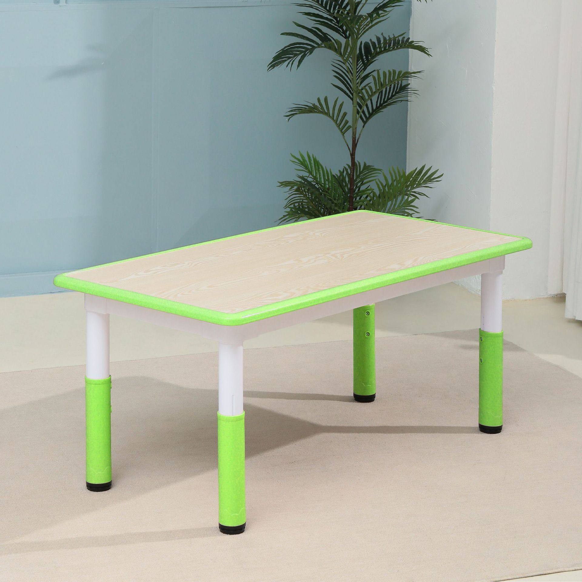 light green+ Wood desktop