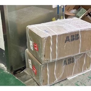 Tout nouveau Original 1SAJ530000R0100 UMC100.3 alimentation cc 24V DC 6 DI 4 DO PTC entrée automatisation industrielle PLC contrôle noir - Product Image 4