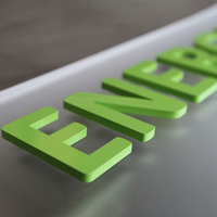 Lettres acryliques 3D double couche avec noyau de couleur pour boutique, présentoir d'hôtel de luxe et bureau d'entreprise