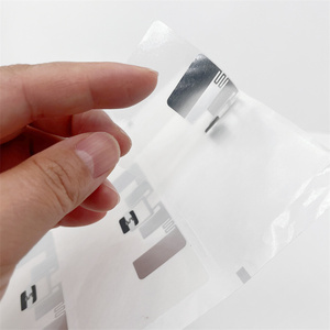 Getsmart |   Etiqueta RFID de Largo Alcance y Larga Duración de 860-960 MHz, Muestra Gratuita, para Gestión Logística Minorista, Alimentos, EPC Global Clase 1 - Product Image 1