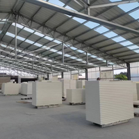 Plafond en fibre de verre 600*600*20/25mm automatique avec trois lignes de production développées par notre entreprise