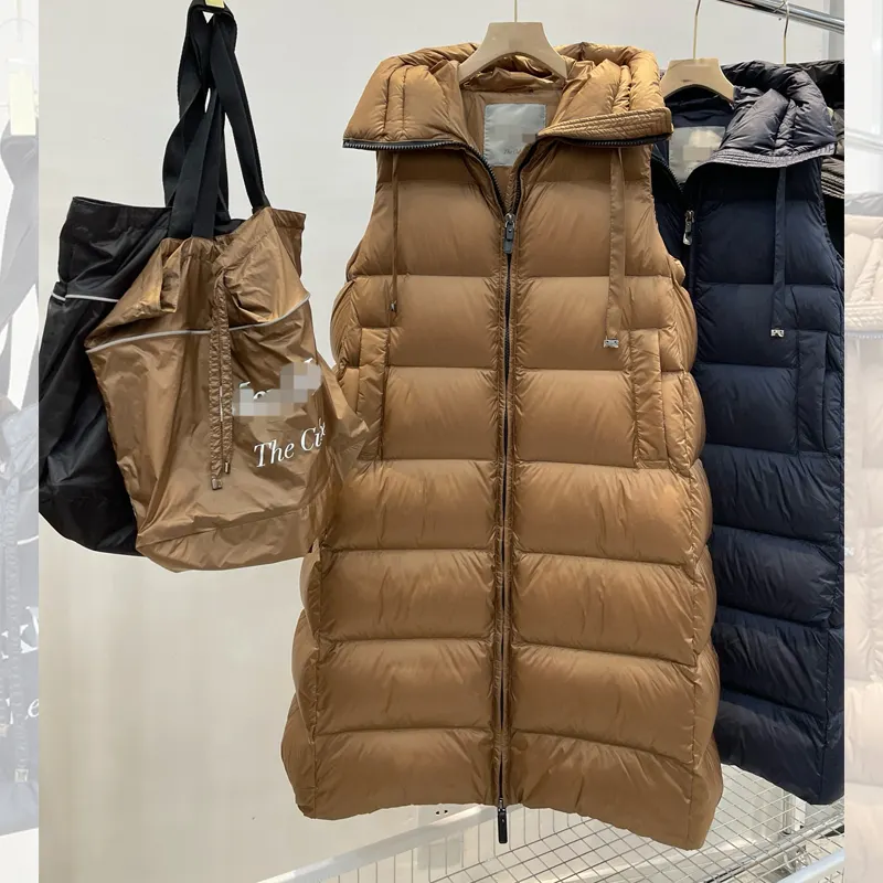 High Quality Women's Vest with Hood Hot Sale Gold goose down Jacket with Decorative Collars Winter Outdoor Waistcoat