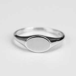 Anillo de Sello Ovalado de Oro Personalizado, Anillo de Meñique con Nombre Inicial Grabado para Mujer, Regalo - Product Image 2