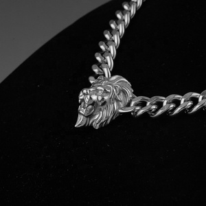 Colliers et pendentifs en acier inoxydable avec chaînes cubaines tête de lion, bijoux de style Hip Hop Rock, produits verts - Product Image 5