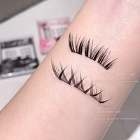 Faux cils synthétiques Gege Bear style félin, sans colle, naturellement recourbés, volumineux, en segments, sans dépose nécessaire