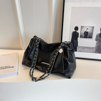 Sac à bandoulière décontracté en PU style rétro japonais, nouvelle collection 2026 pour femme, sac à main d'hiver de luxe léger avec fermeture éclair et chaîne