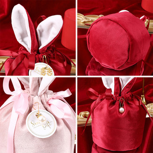 ถุงขนมกำมะหยี่ลายแมกพายหูกระต่าย ผ้ากำมะหยี่กลม ของชำร่วยงานแต่งงาน - Product Image 3