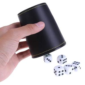 Juego de tazas de dados Yahtzee de cuero PU con logotipo personalizado para Juegos pequeños MOQ - Product Image 5