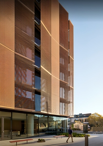Panneaux de mur-rideau en aluminium modernes pour bâtiments, avec revêtement en poudre, design anti-corrosion pour l'extérieur. - Product Image 6