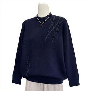 Suéter grueso con forro polar para mujeres de mediana edad, suéter holgado, moderno y cálido, capa base de forro polar integrado, prendas de punto para mujeres mayores - Product Image 1