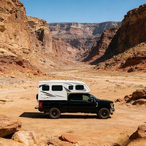 Mini-<span class=keywords><strong>camping</strong></span>-<span class=keywords><strong>car</strong></span> <span class=keywords><strong>tout</strong></span>-<span class=keywords><strong>terrain</strong></span> léger, étanche et entièrement fermé pour <span class=keywords><strong>camping</strong></span>-<span class=keywords><strong>car</strong></span> et vie quotidienne – Vente en gros usine - Product Image 3