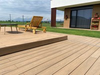 Planches de terrasse en composite WPC solides et écologiques pour projets de paysagisme et revêtements de sol extérieurs