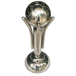 Trofeo Metálico Personalizado con Globo Terráqueo Grabado, Ecológico, Resistente al Óxido y a la Corrosión - Product Image 4