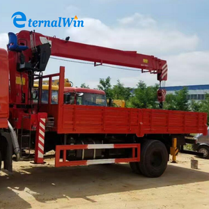 Vrachtwagenkraan Telescopische Boom Lifter Met Vier Hydraulische Poten En Vijf Sectie Jib Pomp Als Kerncomponent