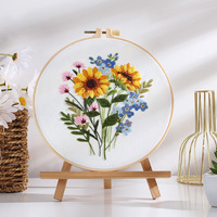 Kit de broderie 3-en-1 motif floral simple pour débutants, ensemble de couture manuelle DIY avec cerceau, fils, aiguilles et aiguilles à tricoter