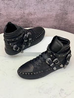 Bottes montantes pour hommes en cuir véritable, style rock sombre, avec boucles de ceinture et rivets, nouvelle collection hiver 2026
