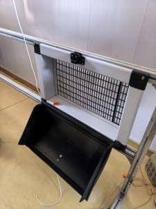 Fenêtre <span class=keywords><strong>d</strong></span>'aération pour ferme avicole en PP ou ABS avec treuil manuel ou électrique - Product Image 2