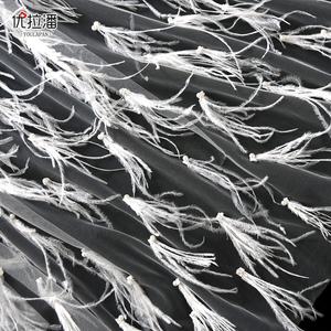 حجاب زفاف هندي طويل مع ريش, حجاب زفاف على شكل رأس العروس من ماركة شيرفيليس VE336 - Product Image 4