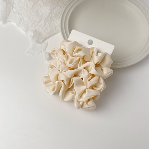 Individuell anpassbares 5-teiliges Set Haarschmuck aus Maulbeerseide, Haargummis, Haarband für Damen - Product Image 5