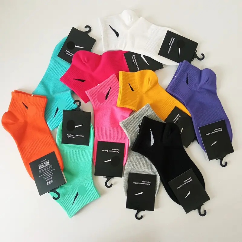 IRSOLIS OEM بيع بالجملة جوارب متعددة الألوان عالية الجودة N K رياضية احترافية شعار مخصص علامة تجارية جوارب قصيرة للرجال