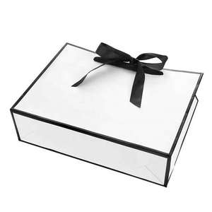 Sacs cadeaux en papier cartonné blanc personnalisés écologiques en gros pour les vêtements, les bijoux, les boutiques - Product Image 2