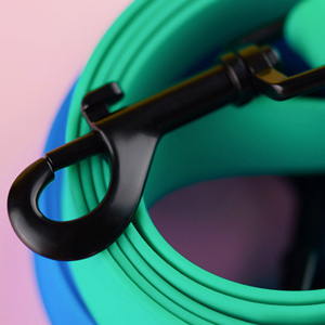 Juego de collar y correa impermeables de PVC de silicona para cachorros duraderos con cintas personalizadas e impresión para entrenamiento - Product Image 4