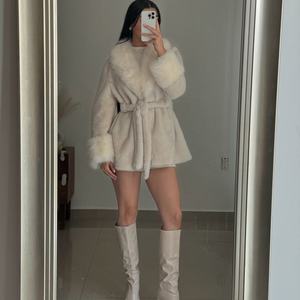 Giacca Invernale Calda all'Ingrosso <span class=keywords><strong>con</strong></span> Collo in Pelliccia Sintetica Cappotto in Ecopelliccia da Donna <span class=keywords><strong>con</strong></span> Polsini in Pelliccia Sintetica e <span class=keywords><strong>Cintura</strong></span> - Product Image 6