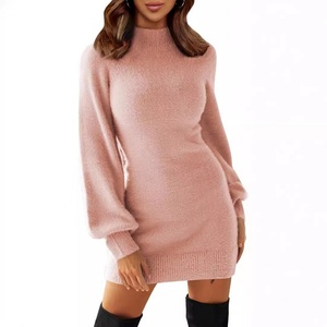 โรงงานขายส่งเสื้อสเวตเตอร์คอสูงถักนิตติ้งสำหรับผู้หญิง สไตล์เรียบง่าย ชุดเดรสสั้น/ยาวปานกลางเข้ารูป รับบริการ OEM - Product Image 3