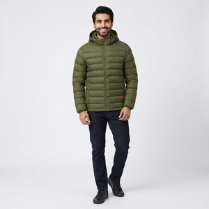 Vestes pour hommes Logo personnalisé Vestes matelassées de haute qualité pour hommes Prix bas Col à capuche Port régulier Vêtements de rue pour adultes Vêtements d'hiver - Product Image 1