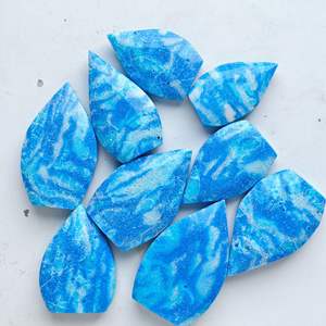 Ornement en forme de goutte d'eau en larimar artificiel de haute qualité, tendance mode, pierre de guérison en cristal sculpté, marque Crystalhola, vente en gros - Product Image 3