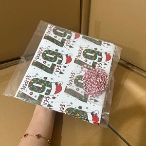 2 rouleaux de papier cadeau de Noël 2025 – Motif Meme Père Noël – Emballage festif - Product Image 5