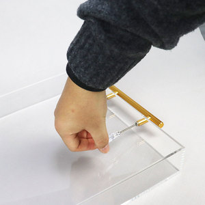 Plateaux <span class=keywords><strong>de</strong></span> <span class=keywords><strong>service</strong></span> <span class=keywords><strong>en</strong></span> acrylique <span class=keywords><strong>de</strong></span> luxe pour café alimentaire avec poignées plateau décoratif <span class=keywords><strong>en</strong></span> acrylique <span class=keywords><strong>transparent</strong></span> pour le <span class=keywords><strong>service</strong></span> <span class=keywords><strong>de</strong></span> mariage à l'hôtel - Product Image 5