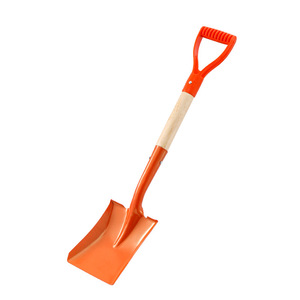 Pala de jardín Luwei de acero al manganeso con mango de madera y empuñadura en D naranja para cavar, plantar y desmalezar - Product Image 3